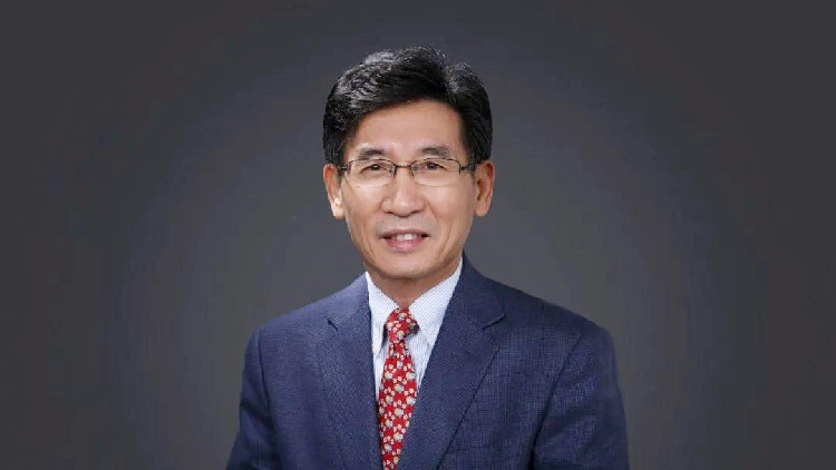 歷史上首位中國籍！南科大校長薛其坤獲巴克利獎