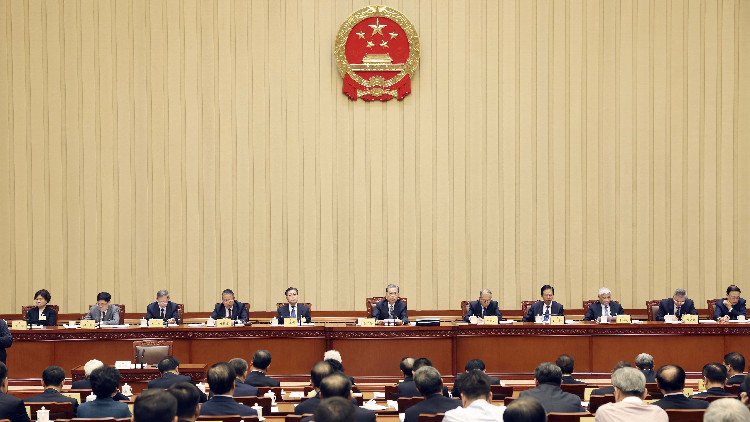 第十四屆全國(guó)人民代表大會(huì)常務(wù)委員會(huì)關(guān)於授權(quán)國(guó)務(wù)院提前下達(dá)部分新增地方政府債務(wù)限額的決定 