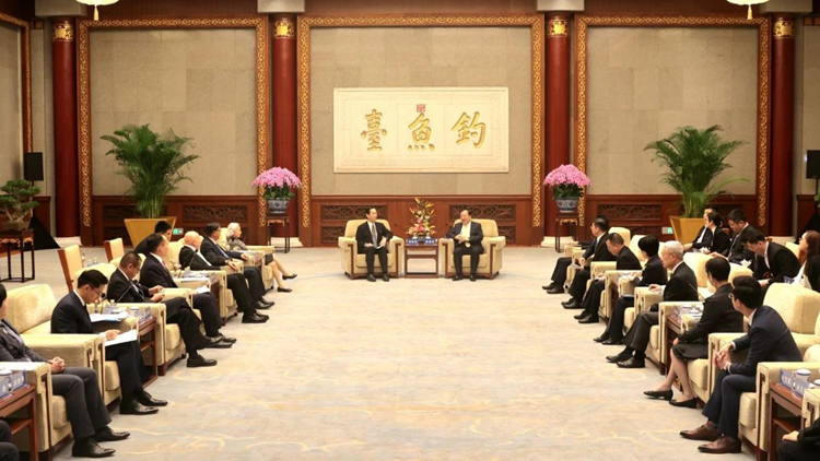 夏寶龍會(huì)見(jiàn)團(tuán)結(jié)香港基金高層代表團(tuán)一行