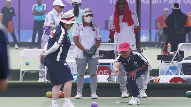 杭州亞殘運(yùn) | 港隊(duì)第7金 69歲鄧順儀草地滾球夥拍李志明奪冠創(chuàng)紀(jì)錄