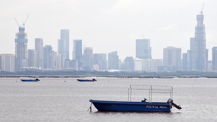 南亞裔人蛇瘋狂湧港！水警蒲臺島拘15名孟加拉籍人士