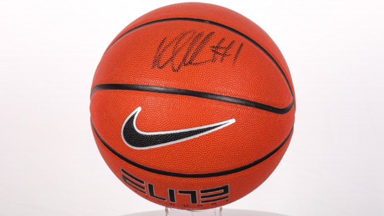 深圳舉辦首屆體育專場拍賣會(huì) 將拍賣易建聯(lián)簽名球衣等百件體育藏品