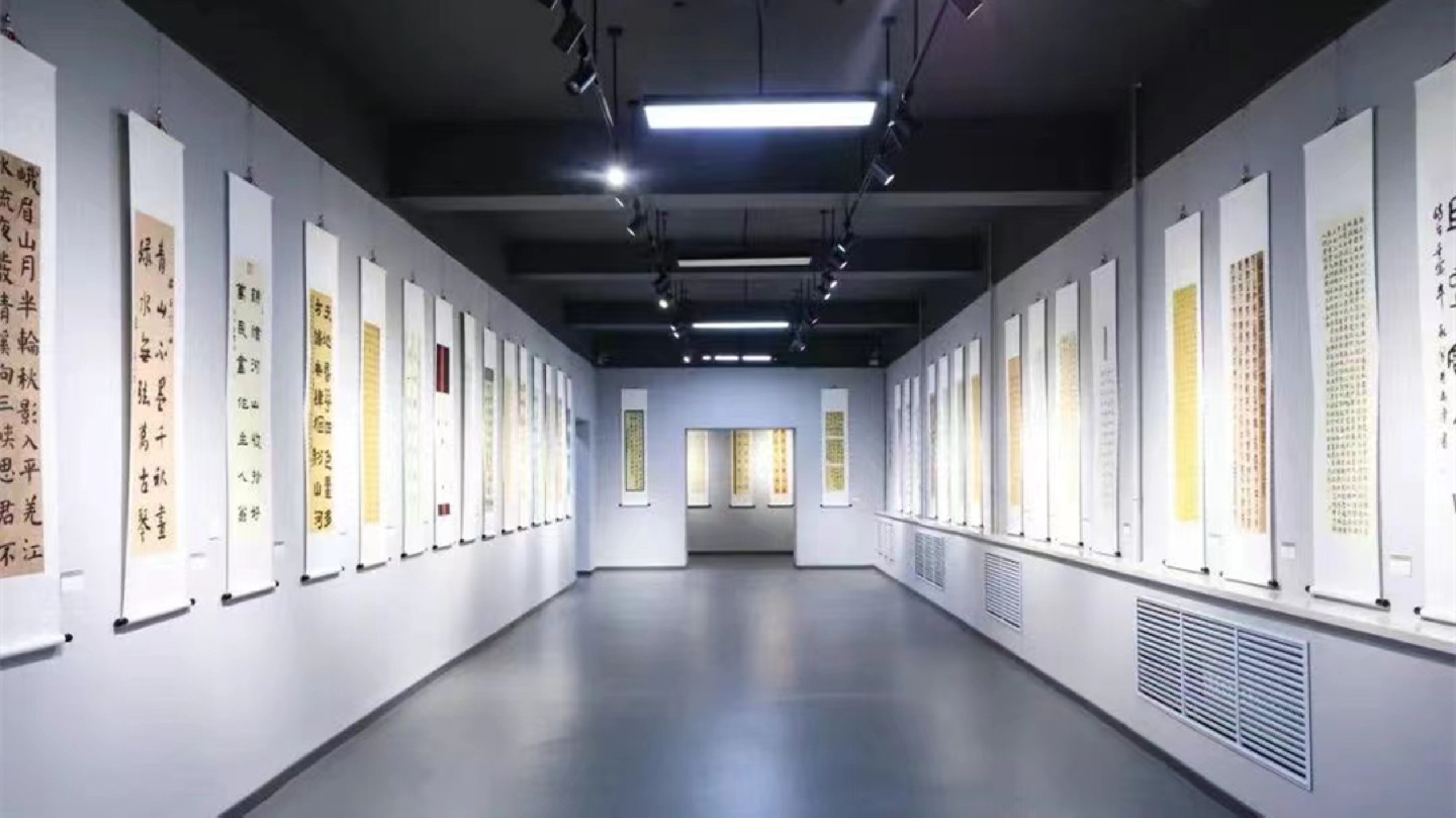 黑龍江省首屆「游壽杯」書法系列活動之第二屆中小學(xué)師生書法展開幕