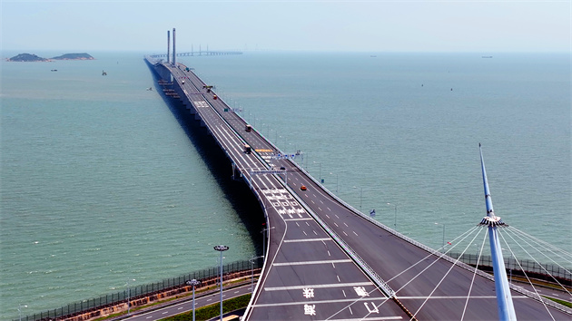 「港、澳車北上」實(shí)施通關(guān)量破100萬輛次