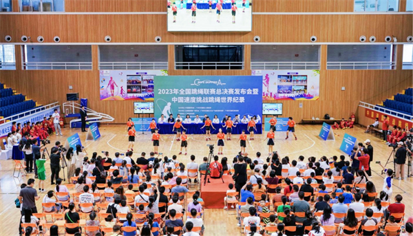 花都少年再現(xiàn)「中國(guó)速度」，成功挑戰(zhàn)四項(xiàng)世界紀(jì)錄！