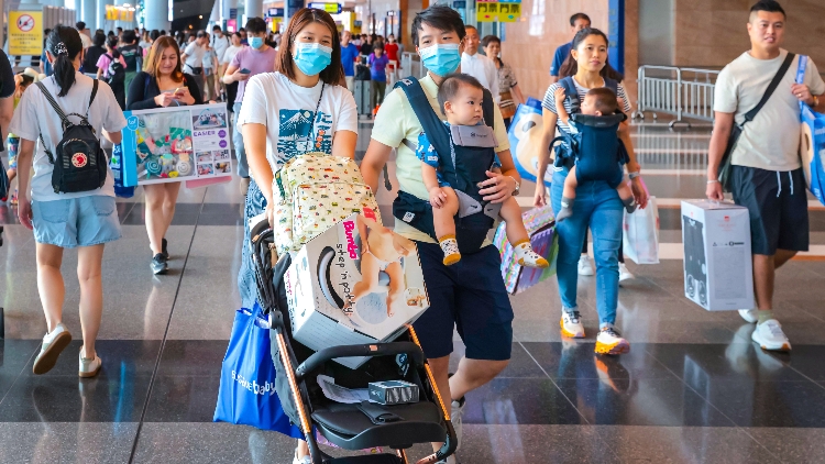 有片｜【商報圖說】發(fā)展程度愈高 生育率愈低？