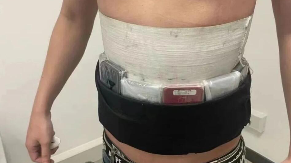 涉走私80部舊手機(jī)等到澳門(mén) 32歲港男口岸被捕