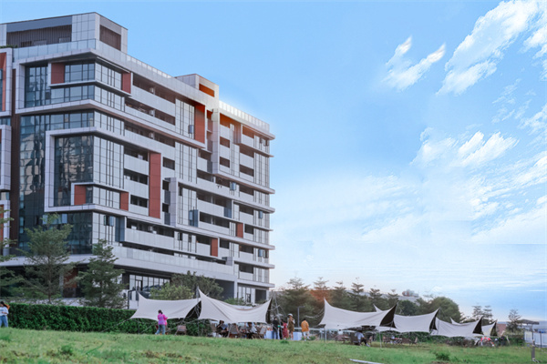 恭賀媽灣首個(gè)水岸公寓圓滿售罄，致謝168位遠(yuǎn)見者的堅(jiān)定選擇
