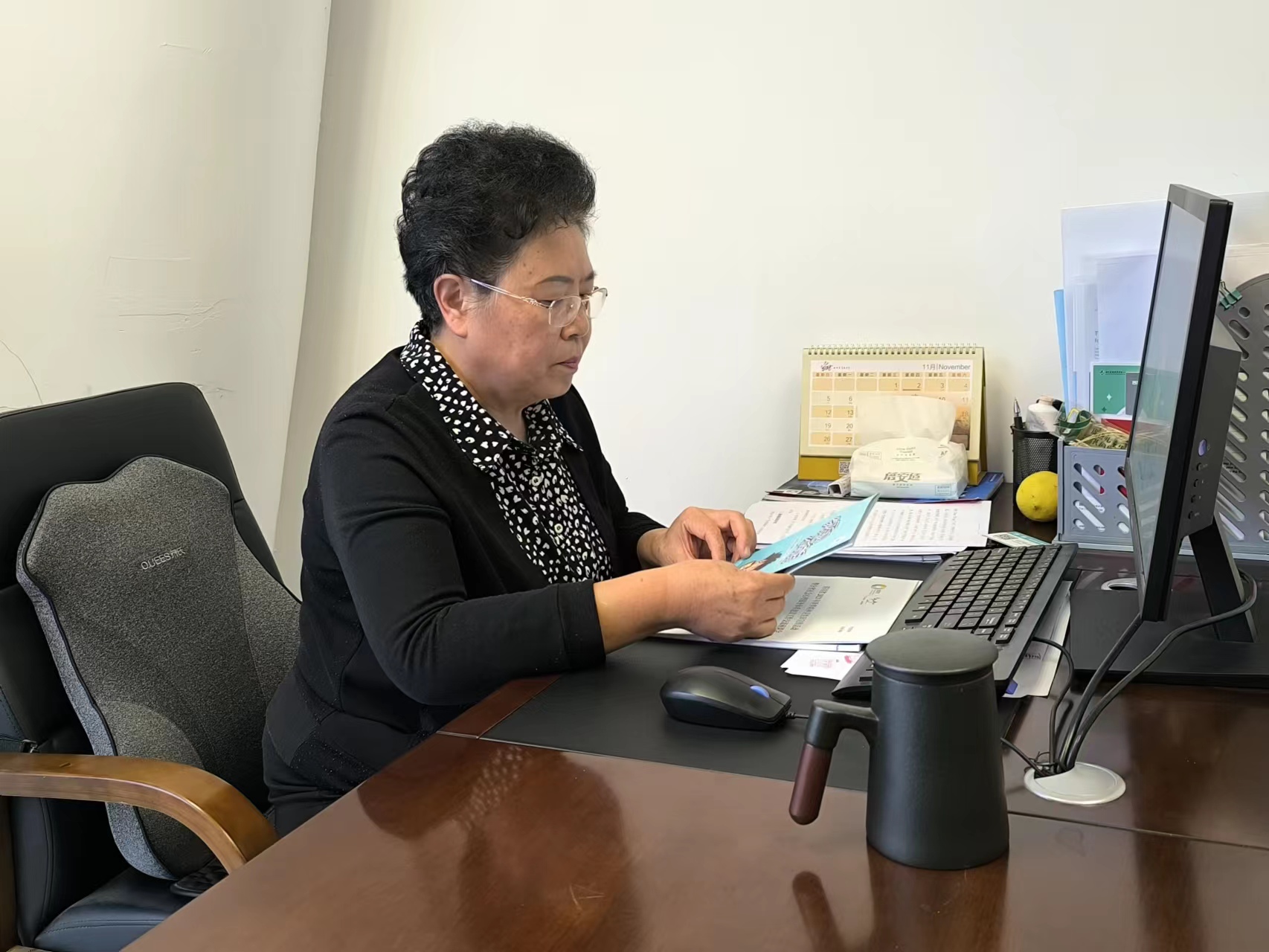 四川關(guān)愛(ài)明天「十佳五老」報(bào)道六：四川省衛(wèi)健委關(guān)工委執(zhí)行主任張祖蕓：桑榆莫道晚 銀髮亦生輝