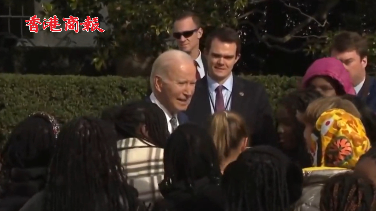 有片丨外媒：拜登透露巴以衝突已接近達成人質(zhì)協(xié)議 他還當(dāng)眾比出一個手勢