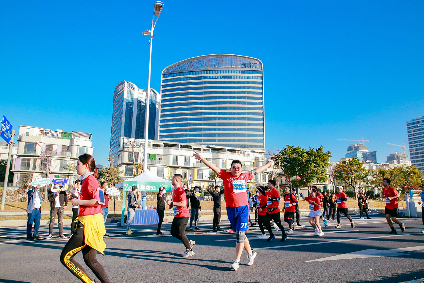 港澳居民可報(bào)名！橫琴創(chuàng)新方推「體育+旅遊」套餐免抽籤跑橫琴馬拉松