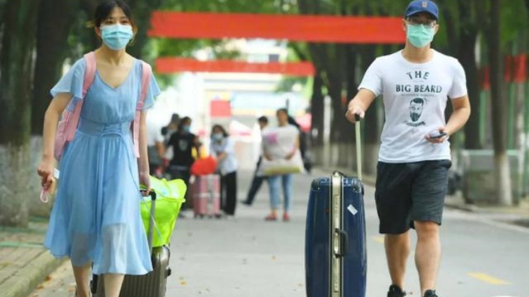 廣東高校寒假時(shí)間公布：最長49天、最短28天