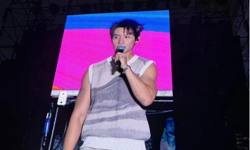 燃爆全場(chǎng)！第二屆廣州花都時(shí)尚節(jié)聯(lián)手芒果音樂(lè)會(huì)上演「音樂(lè)」與「時(shí)尚」的盛宴