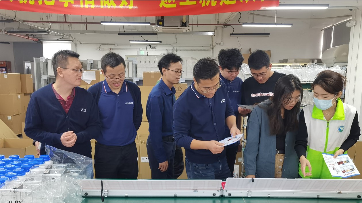 深圳南山桃源街道開(kāi)展禁毒防艾進(jìn)工廠活動(dòng)