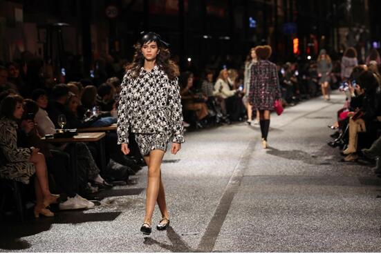 圖集｜英國(guó)曼徹斯特工藝坊系列時(shí)裝展