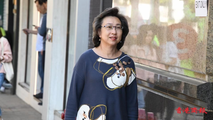 區(qū)議會選舉｜【圖片新聞】楊何蓓茵、足總會長貝鈞奇及議員李惟宏投票