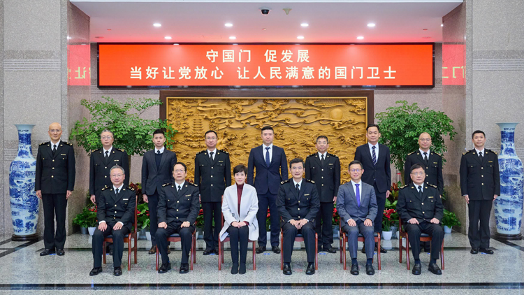 何珮珊訪問杭州及上海海關(guān)並與在滬港生港企會面交流