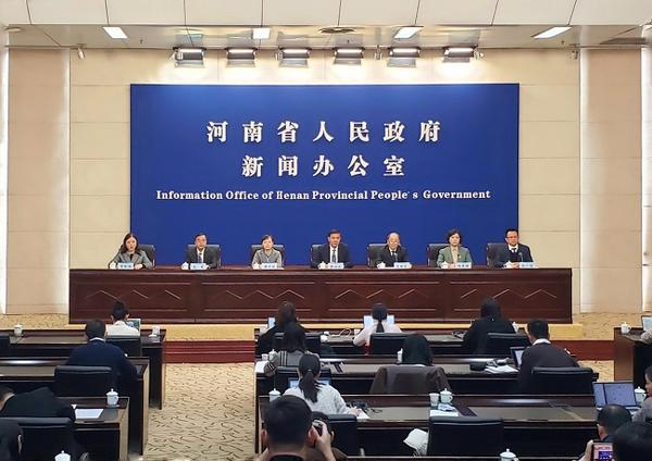 河南經(jīng)開區(qū)：創(chuàng)新招商模式 擴大對外交流合作