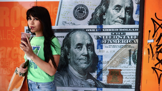 受累開支緊縮及比索大貶值 阿根廷11省進(jìn)入經(jīng)濟(jì)緊急狀態(tài)