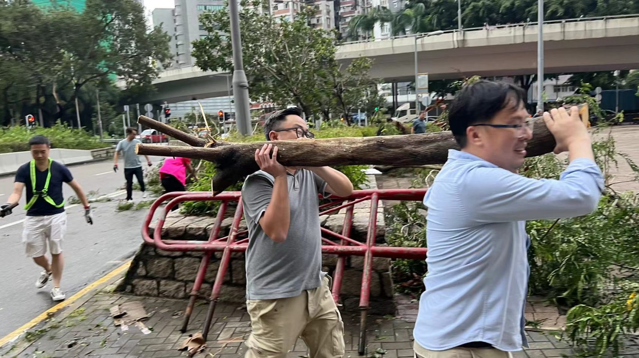 潘景和倡改善「三無(wú)大廈」、「劣質(zhì)劏房」等各類民生舉措破題落地