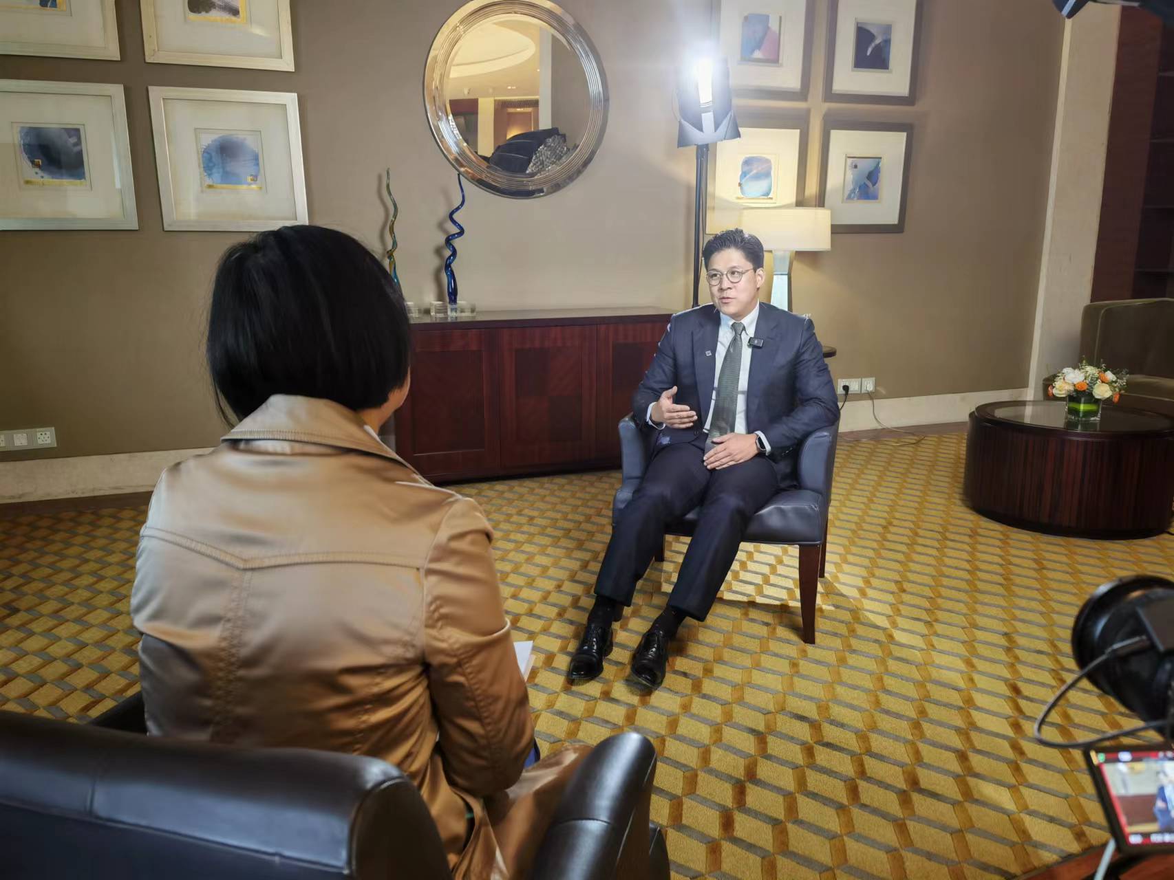 聚焦港澳臺改革開放親歷者 微紀(jì)錄片《跨越》在境內(nèi)外媒體平臺上線