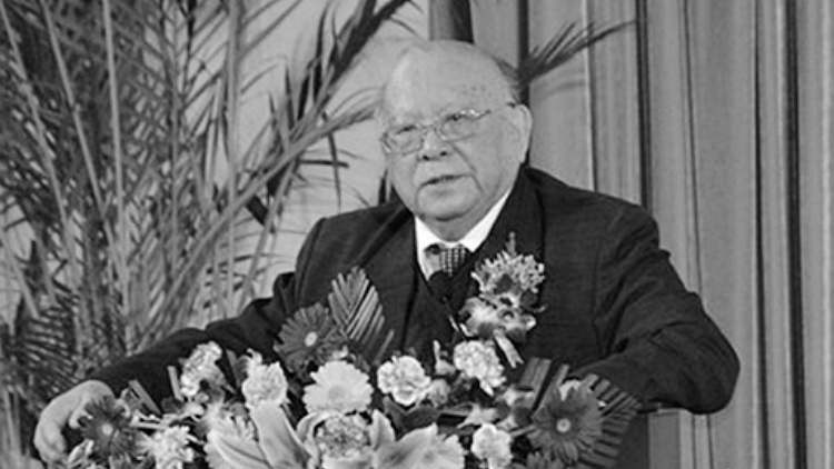 著名法學(xué)家、中國政法大學(xué)原校長江平逝世