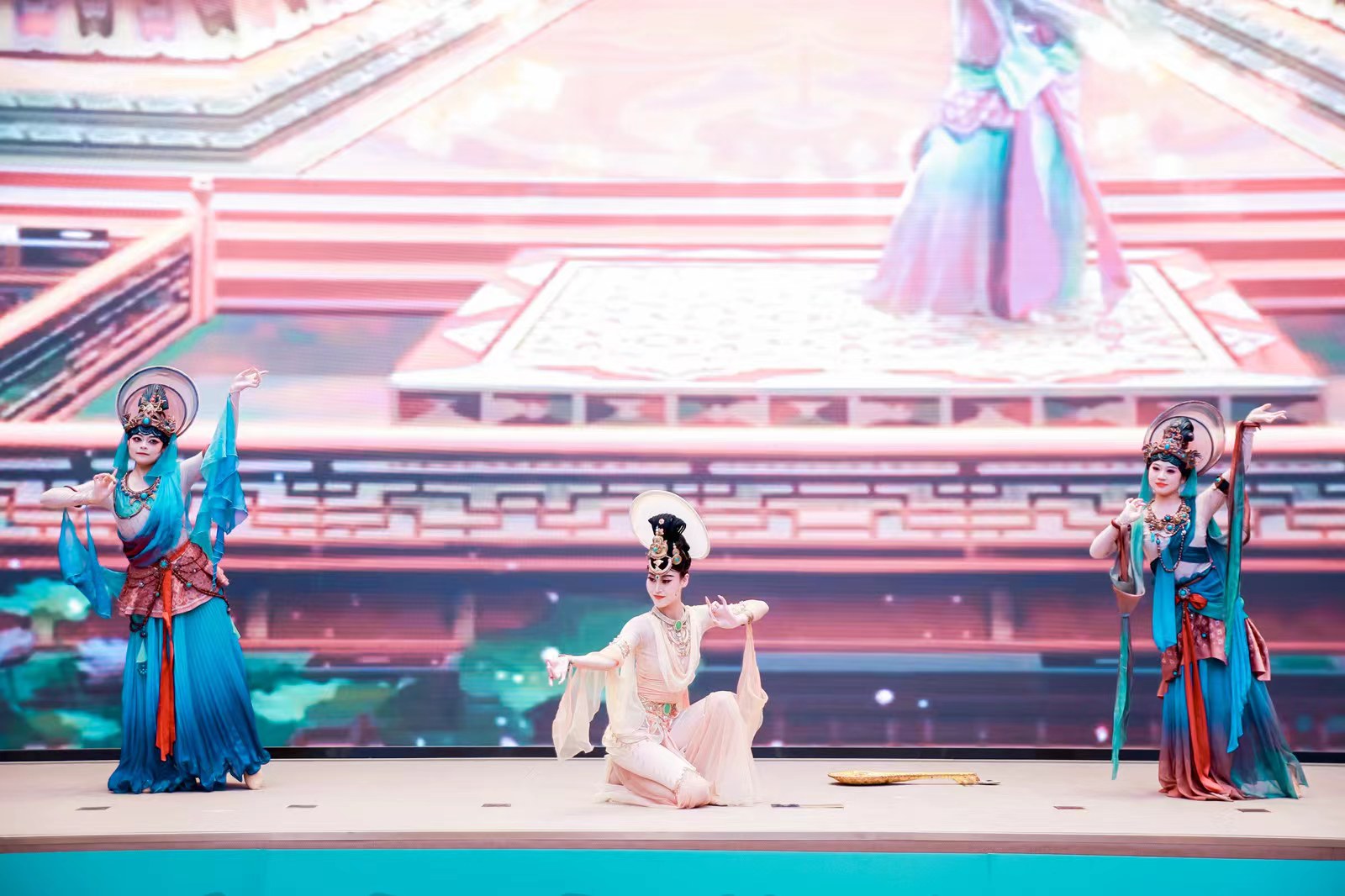 敦煌文化研學(xué)季暨冬春旅遊航線推介會(huì)在深圳舉辦