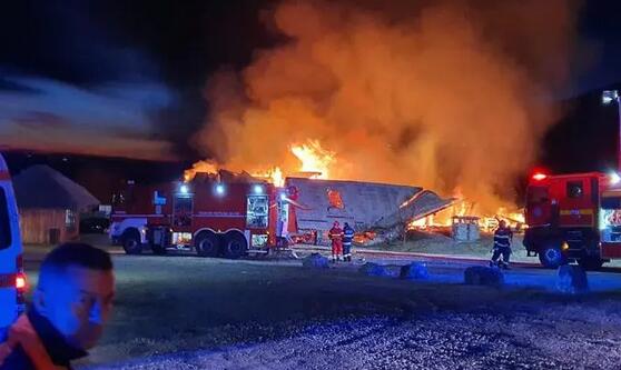 羅馬尼亞一旅館發(fā)生火災至少6人死亡 