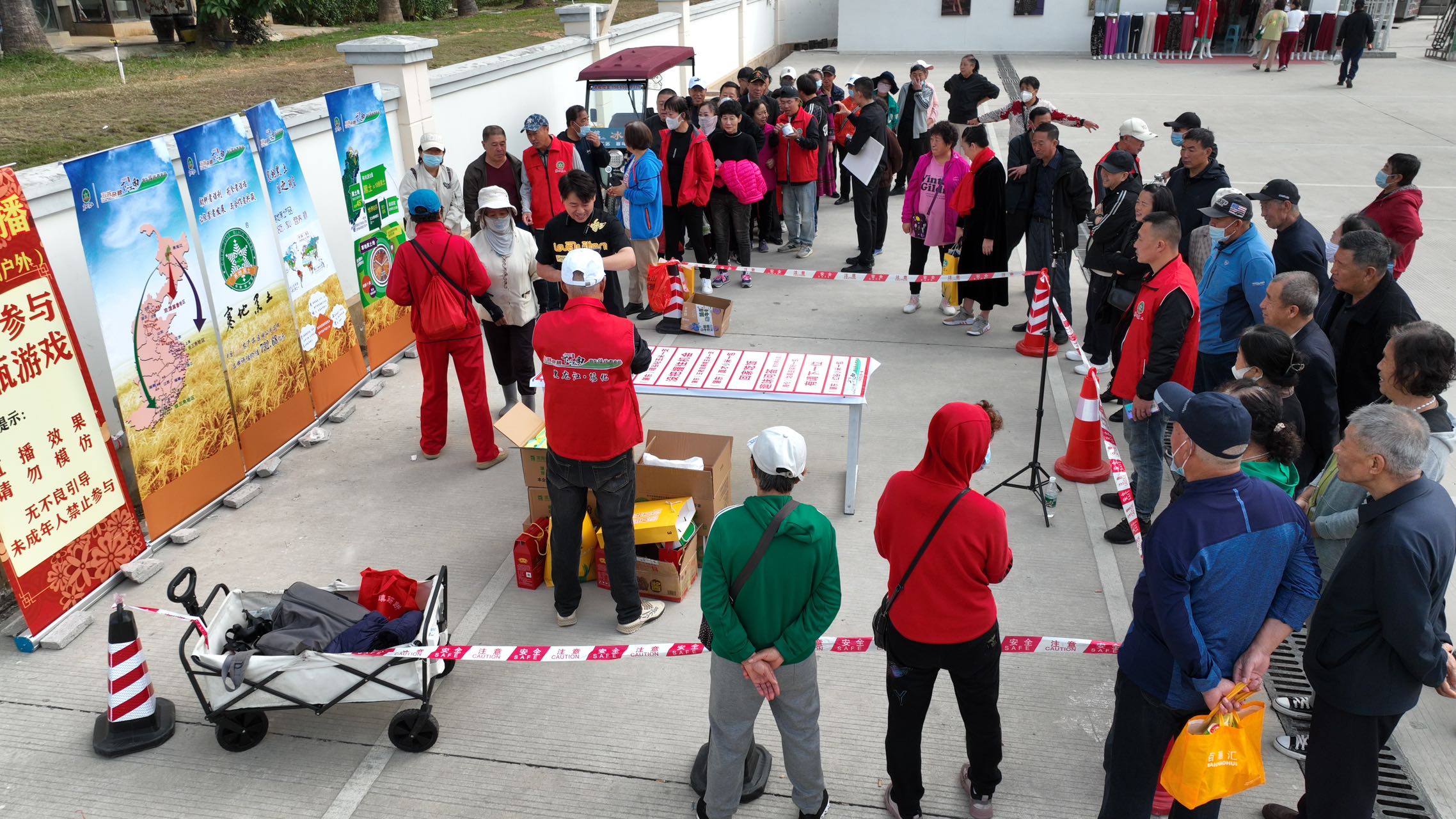 黑龍江綏化「下江南」網(wǎng)絡(luò)直播在海南開展 「寒地黑土」優(yōu)質(zhì)農(nóng)產(chǎn)品飄香海南島