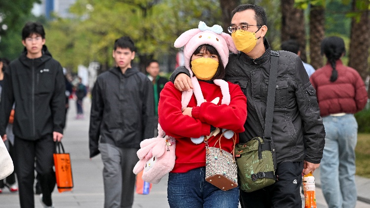 中央氣象臺(tái)：未來(lái)5天氣溫較常年同期偏高 6日後將有一股強(qiáng)冷空氣