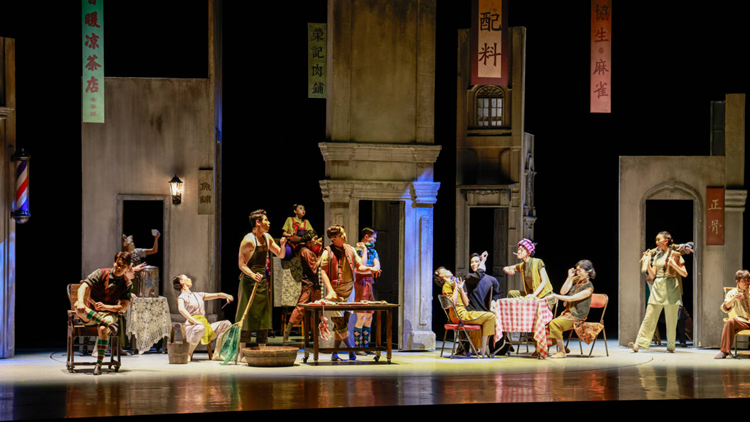 「現(xiàn)象級」舞劇《詠春》在香港首演 政界文化界知名人士雲(yún)集