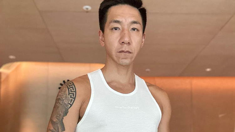 消息指前TVB記者柳俊江大埔黃宜坳村屋內(nèi)燒炭自殺