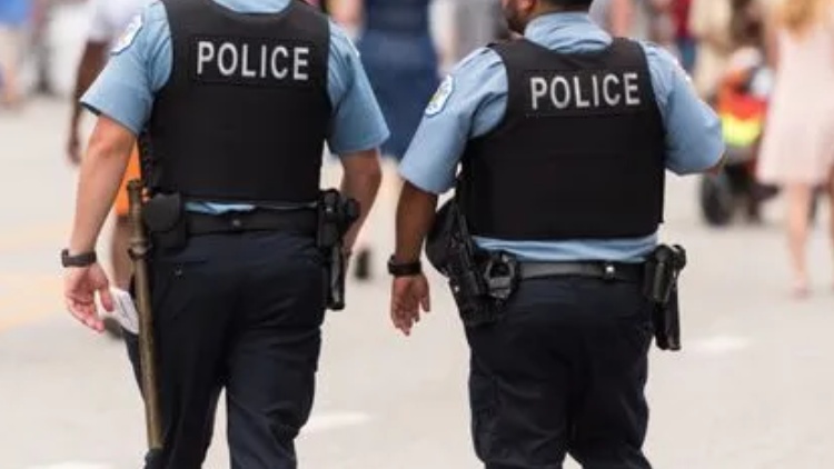 美國非裔男子暴力執(zhí)法致死案被告之一被判14個月監(jiān)禁 4年緩刑