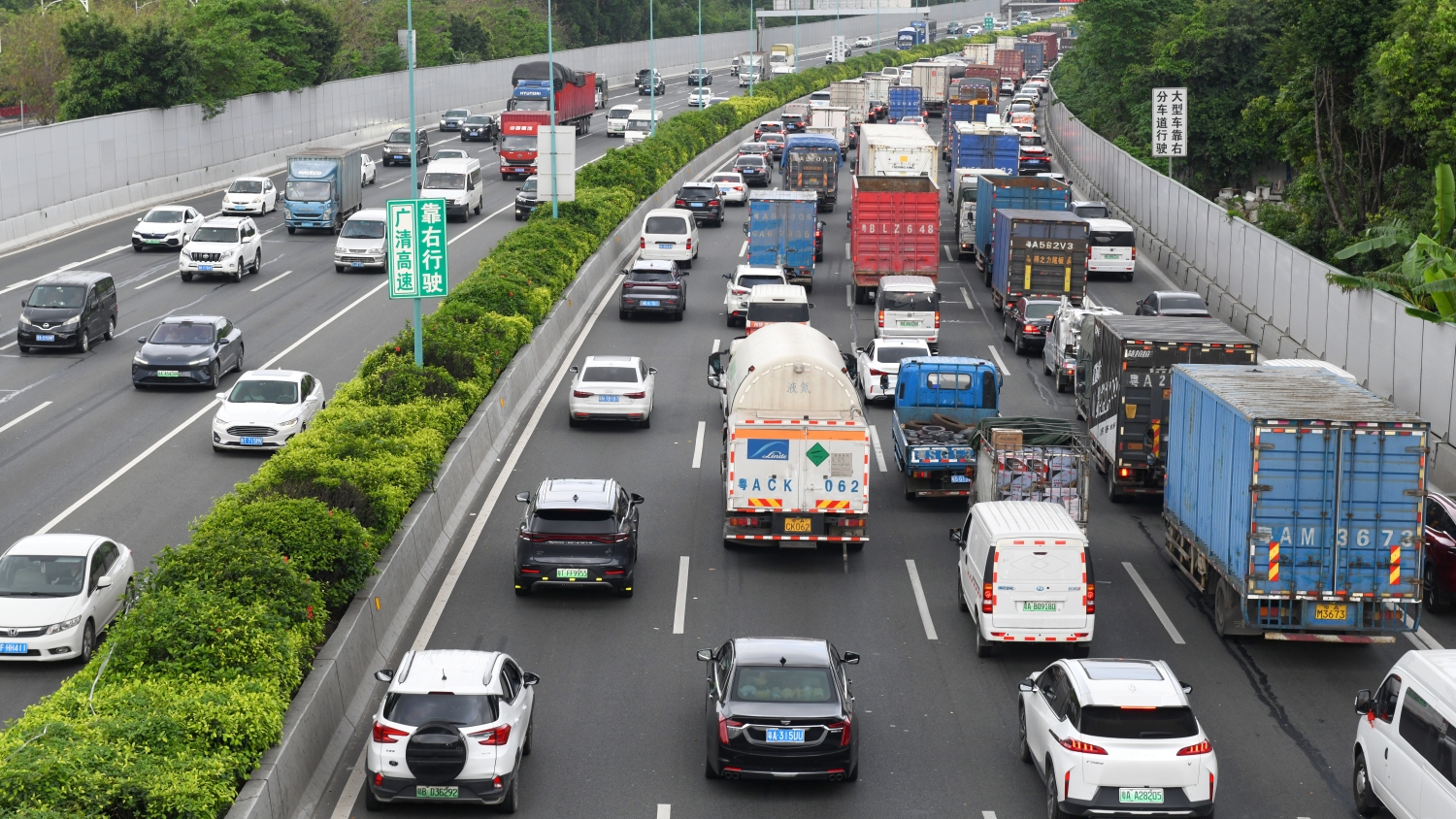 春節(jié)假期小型客車共免費通行9天