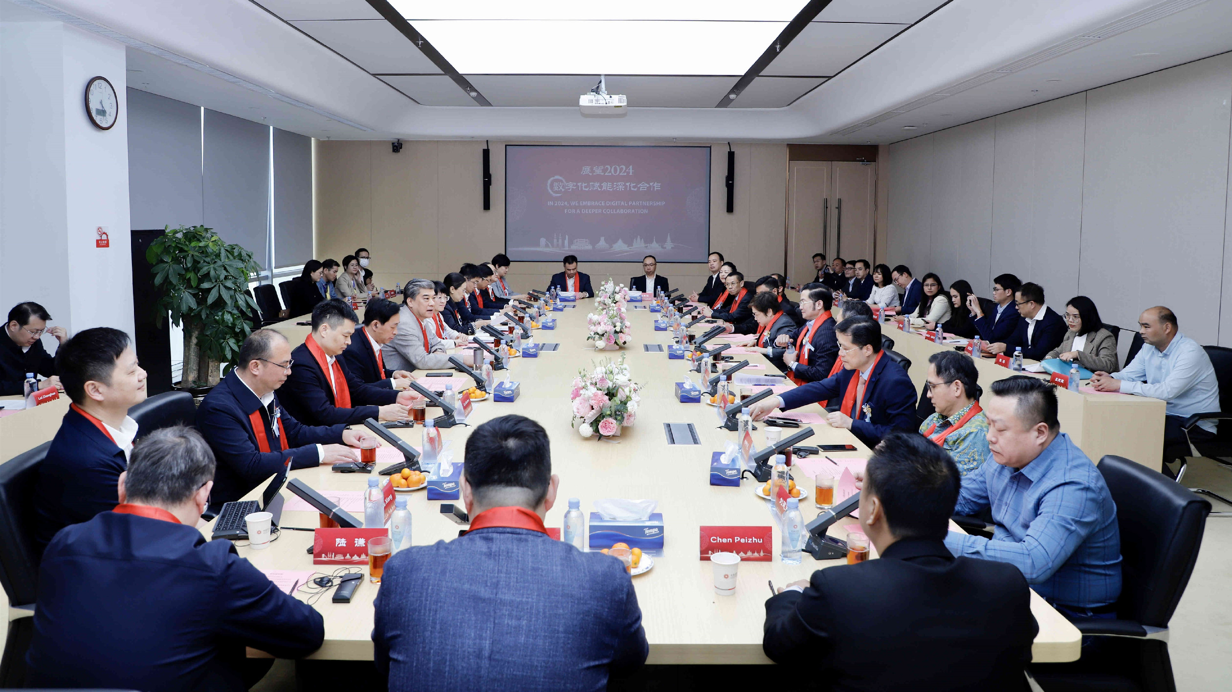 廣西商務(wù)廳與駐南寧外事（聯(lián)絡(luò)）機(jī)構(gòu)舉辦春茗團(tuán)拜活動