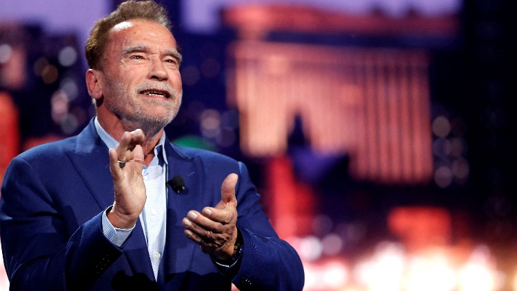 施瓦辛格在德國機場被扣留！或將面臨刑事訴訟