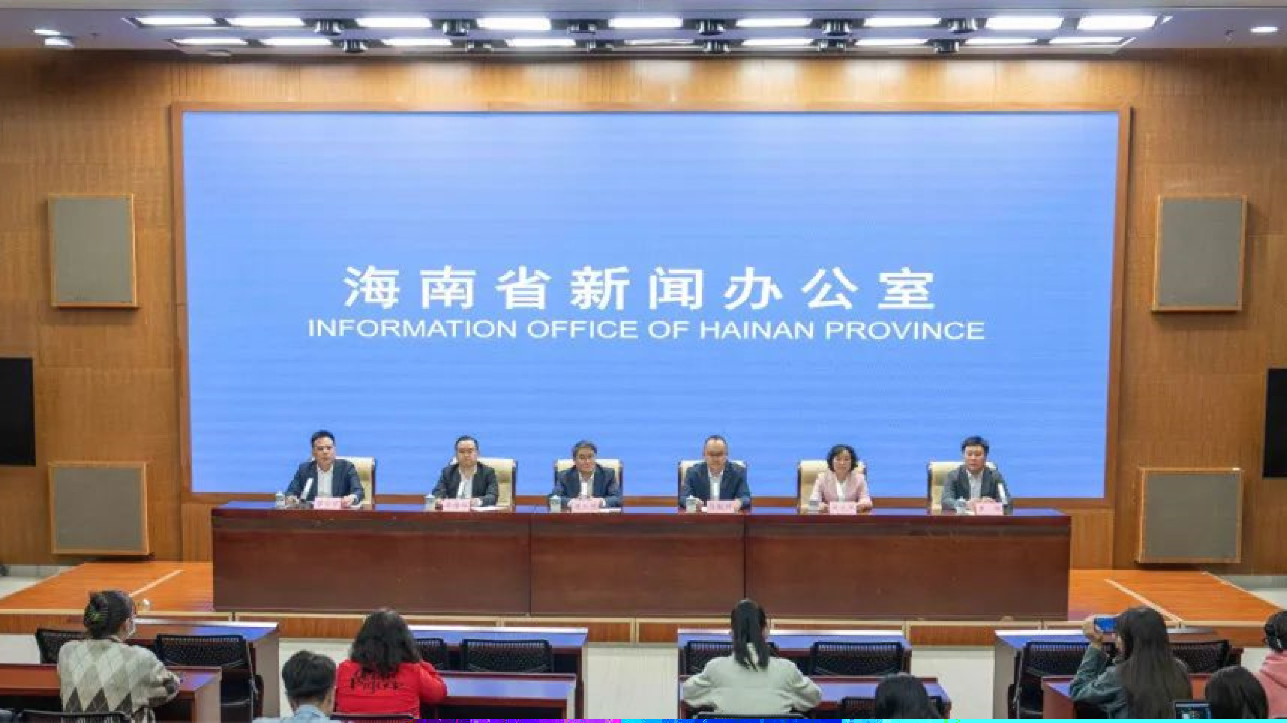 海南衛(wèi)健委主任周長強：「小病不進城，大病不出島」 健康海南建設取得顯著成效