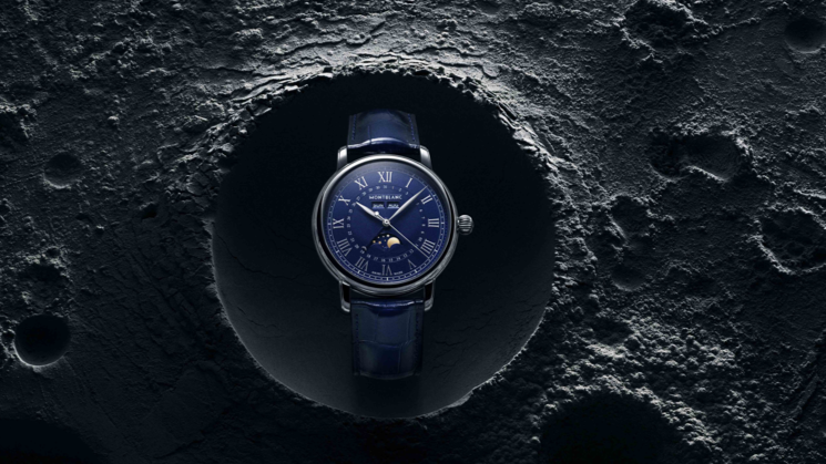 【時尚】午夜藍(lán)全日曆腕表 盡顯高雅魅力