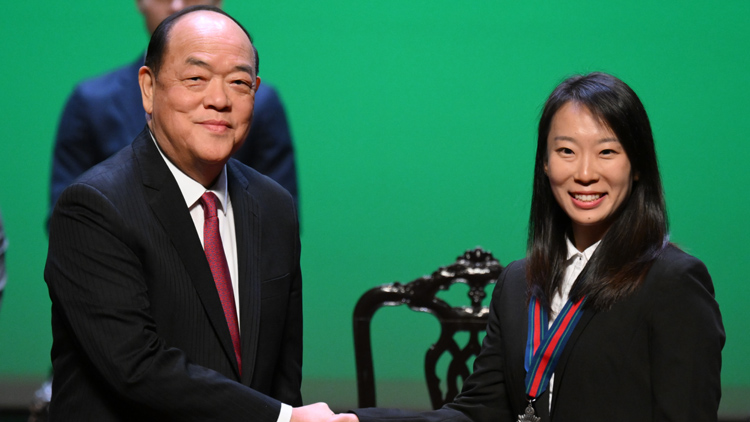 澳門(mén)特區(qū)政府舉行年度授勳典禮 賀一誠(chéng)授勳、頒獎(jiǎng)