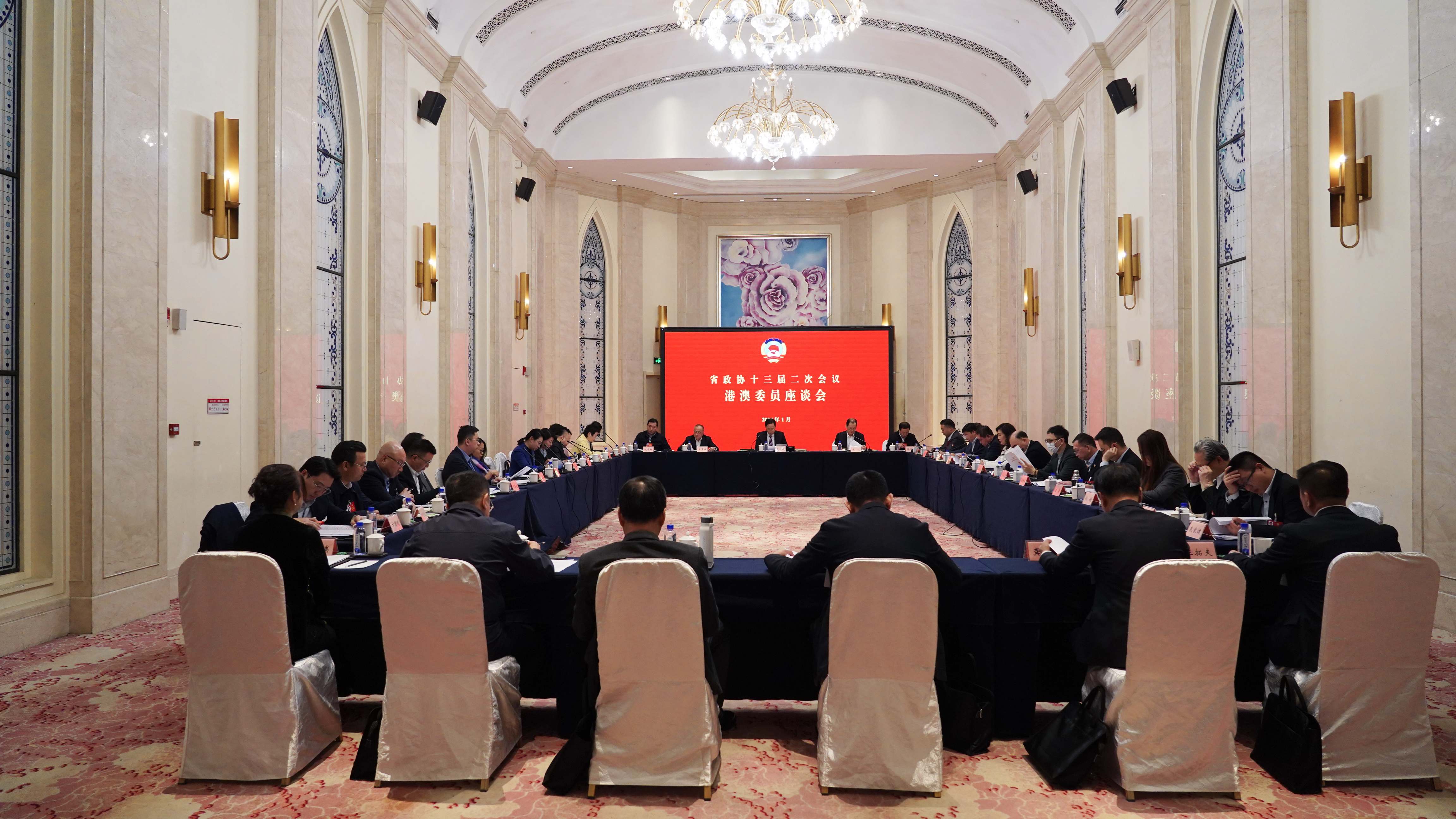 黑龍江兩會(huì)丨港澳委員獻(xiàn)策黑龍江 冀與粵港澳大灣區(qū)合作促冰雪經(jīng)濟(jì)高質(zhì)量發(fā)展