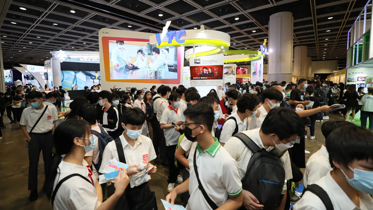 公務(wù)員於教職博覽介紹職系工作 鼓勵青年加入公務(wù)員團(tuán)隊