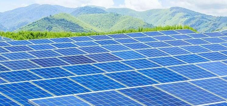 報告指中國光伏全產業(yè)鏈有效發(fā)明專利總量居全球首位