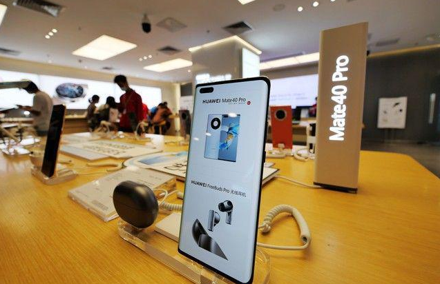 【經(jīng)濟(jì)觀察】中國手機市場企穩(wěn) 2024年有望恢復(fù)增長