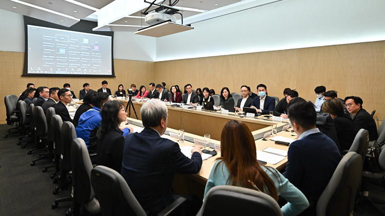 文體旅局召開跨部門會(huì)議 統(tǒng)籌內(nèi)地春節(jié)黃金周旅客訪港協(xié)調(diào)工作 