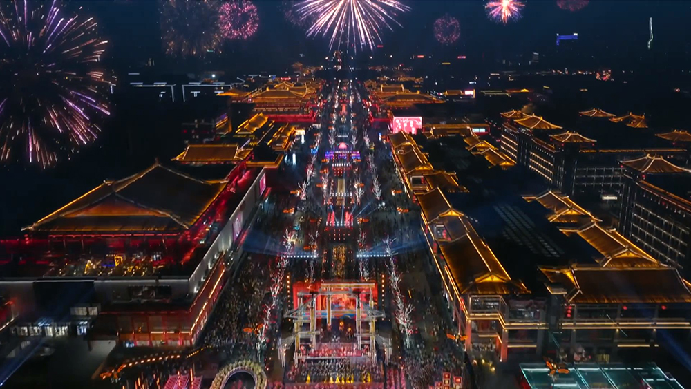 有片｜千人齊誦《將進(jìn)酒》！春晚西安會(huì)場好燃