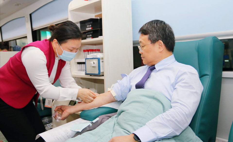 血庫緊缺 深圳籲市民返深後積極獻(xiàn)血