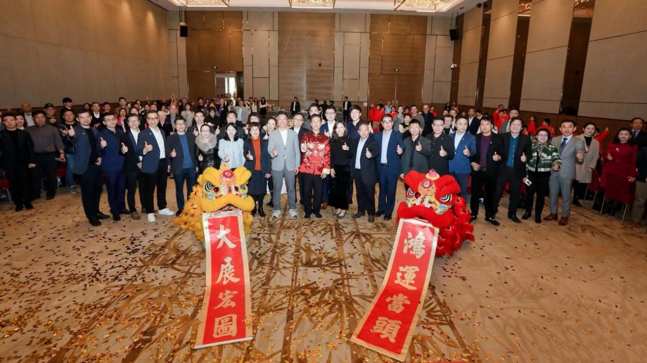 夏寶龍訪港企促經(jīng)濟 閩商會抓機遇漲信心