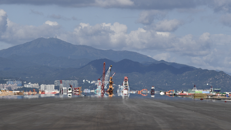 財(cái)政預(yù)算案｜機(jī)管局正全速推進(jìn)機(jī)場三跑系統(tǒng)項(xiàng)目 目標(biāo)年底投入運(yùn)作