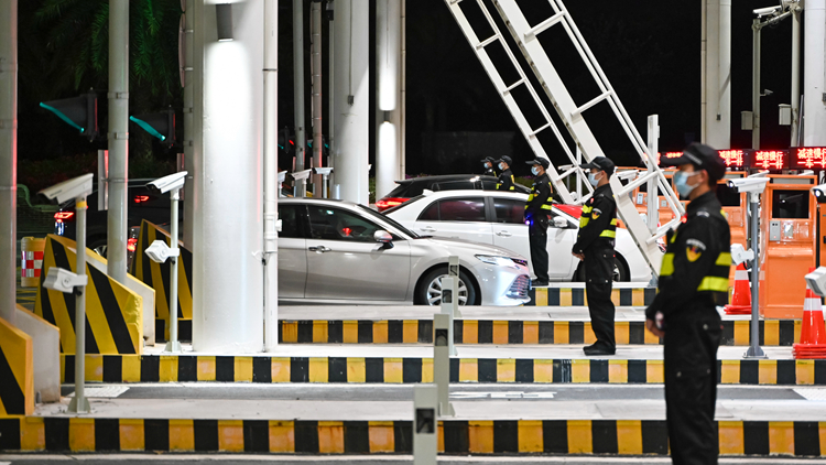 有片｜更高效、更便捷 橫琴封關(guān)首日首筆退稅貨物報(bào)關(guān)入?yún)^(qū)