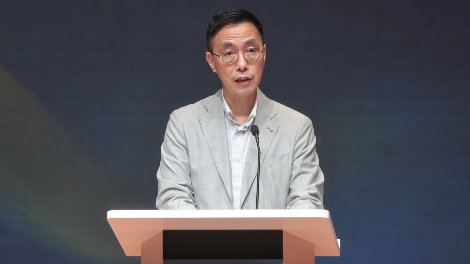  楊潤雄：阿里影業(yè)將港作為第二總部 正式成為香港影業(yè)一分子